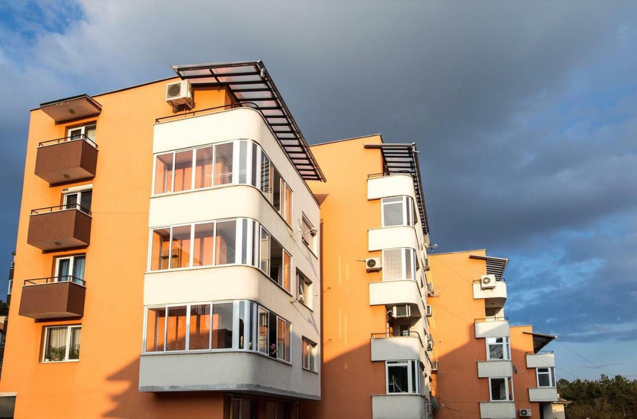 Danny House Apartman Veliko Tarnovo Kültér fotó